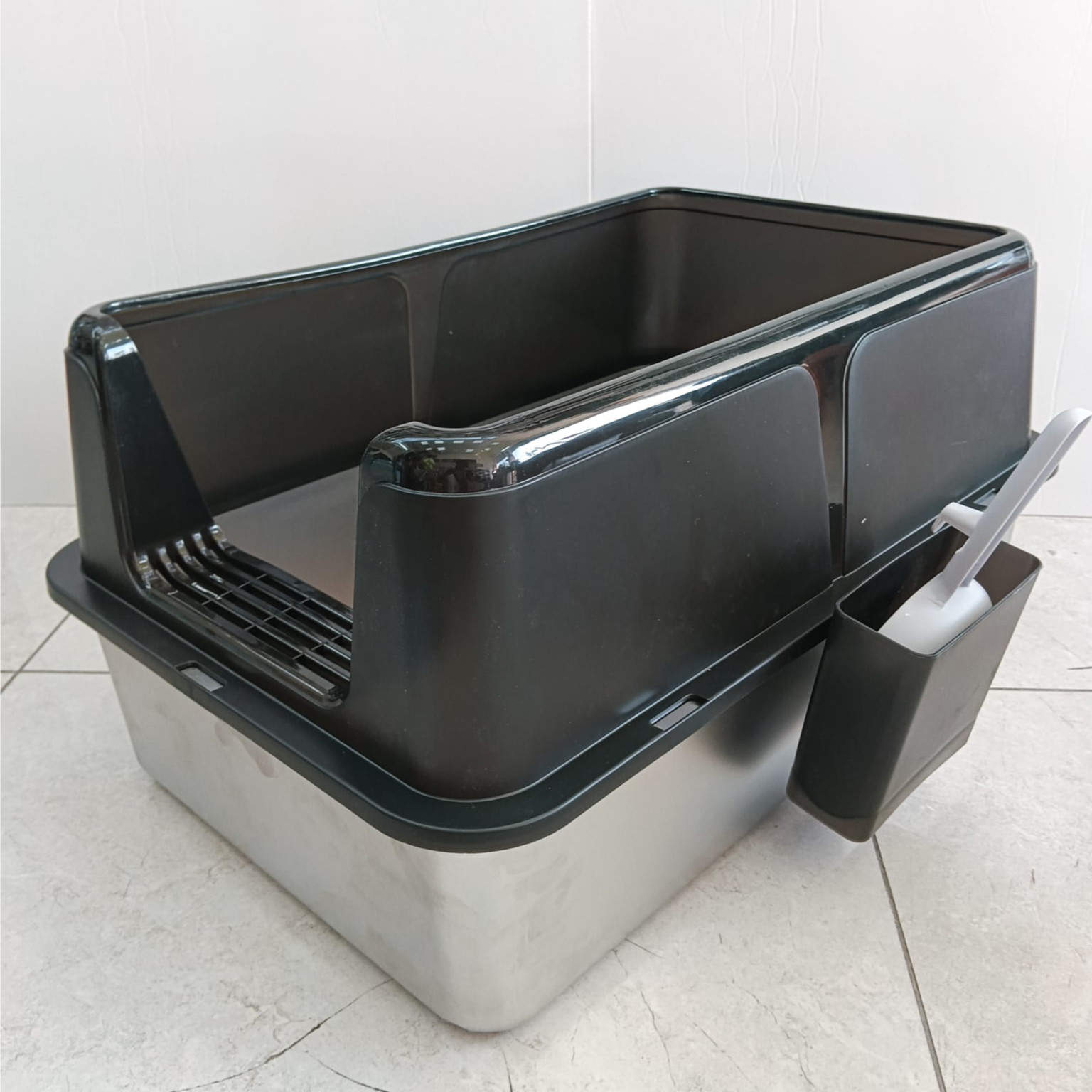 Enclosed Stainless Steel Cat Litter Box, 60L x 30H x 40W cm
